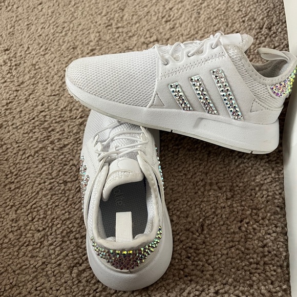 Like new only worn twice inside… adidas toddler size 10 - Picture 2 of 2